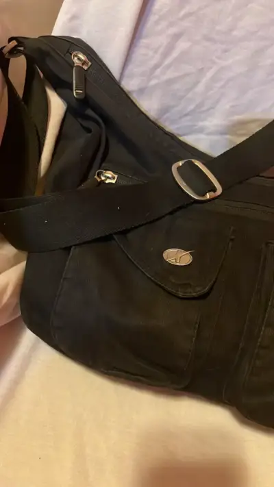 Bolso bandolera negro xtream - miniatura 2