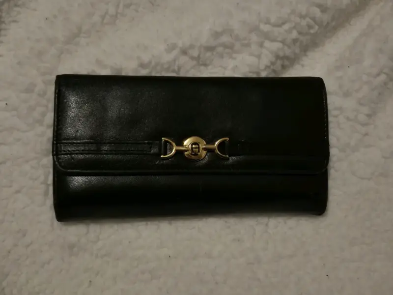 Billetera negra Etienne Aigner - 2