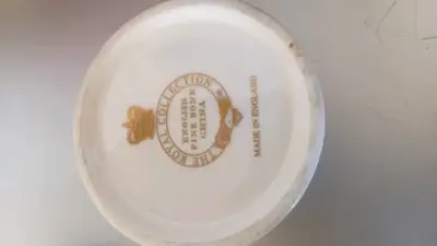 Caja de porcelana conmemorativa Royal Collection - miniatura 4