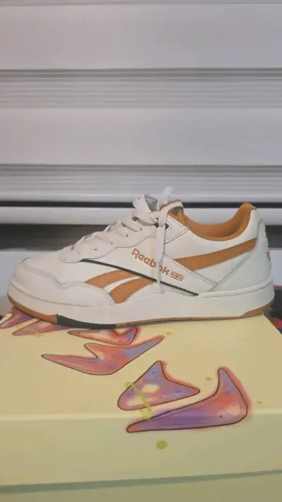 Zapatillas deportivas Reebok blancas y naranjas - miniatura 1