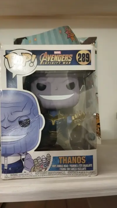 Figura Funko Pop Thanos Avengers Infinity War - miniatura 1