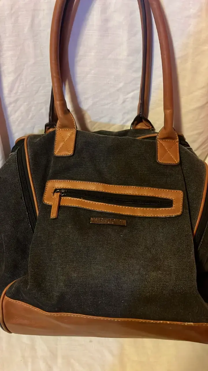 Bolso de mano Xtrem gris con detalles marrones - 2