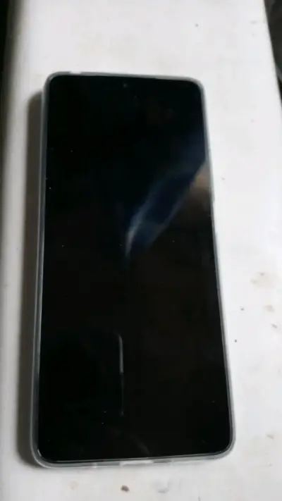 Smartphone Motorola Moto G06 en buen estado - miniatura 2