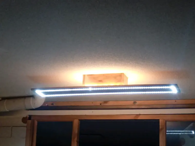 Lámpara LED de techo moderna - 1
