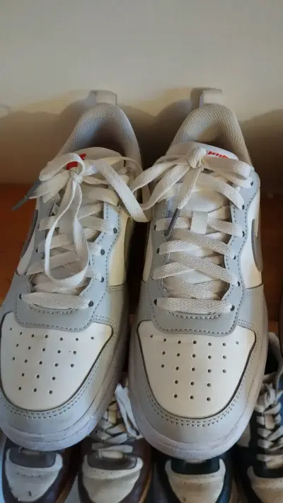 Zapatillas Nike gris court 23cm - miniatura 1