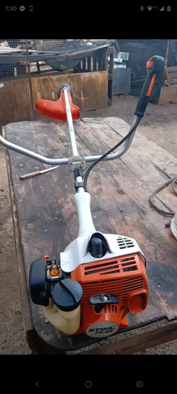 Desbrozadora a gasolina Stihl FS 55 en buen estado - 4