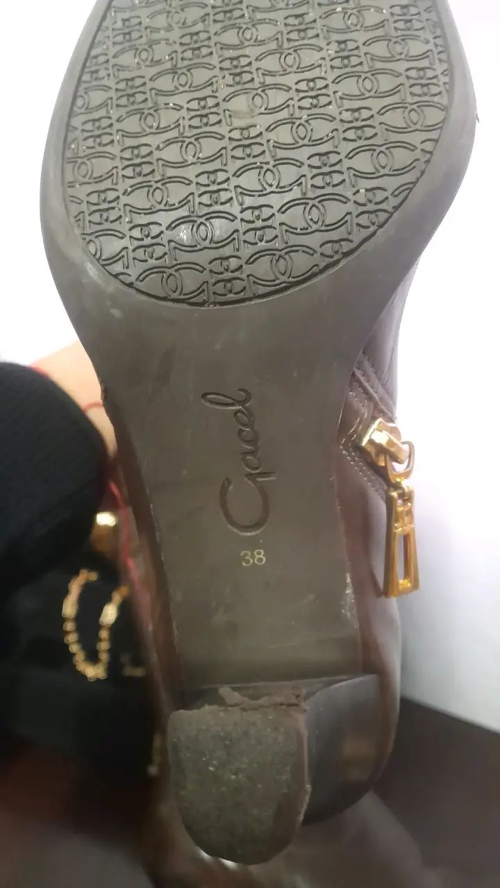 Botas de cuero marrón con tacón alto - 3