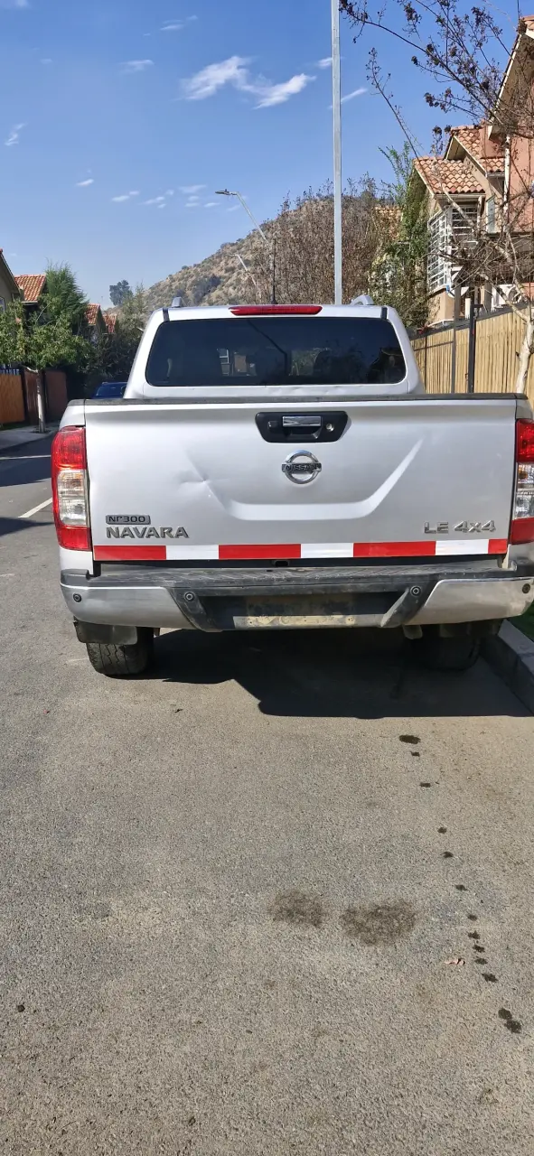 Camioneta Nissan Navara LE 4x4 Diesel - 3