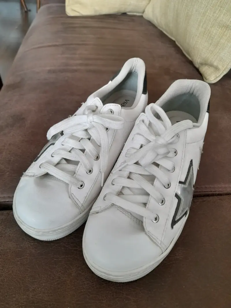 Zapatillas blancas con estrella plateada para mujer - 2