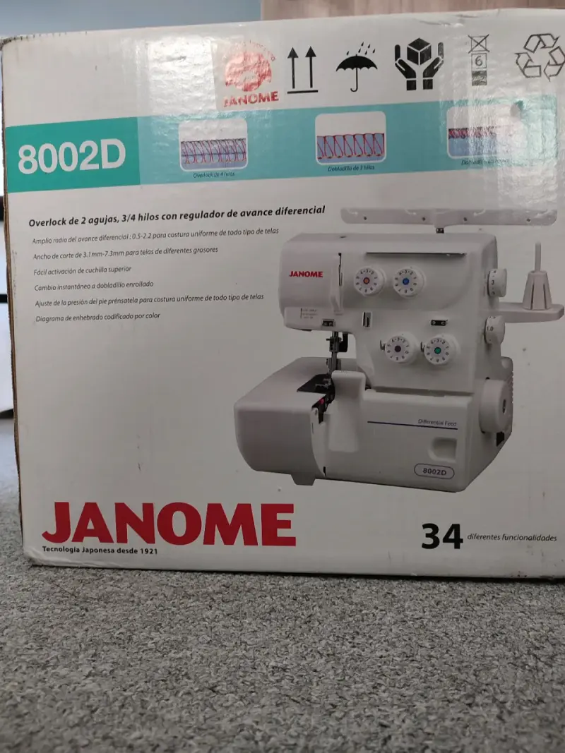 Máquina Overlock Janome 8002D - 1