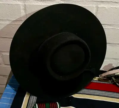 Conjunto de Huaso Chileno con Sombrero y Faja - miniatura 3