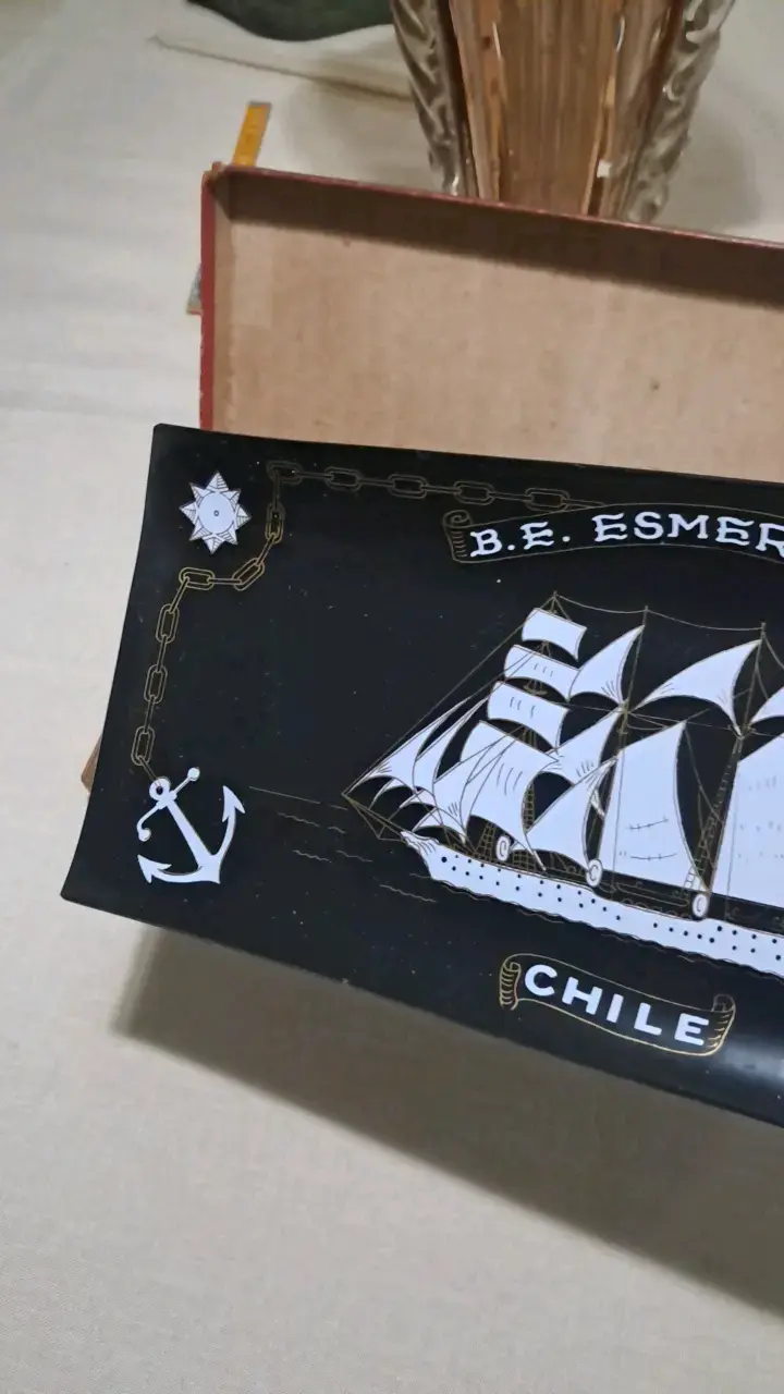 Bandeja de años 70 Decorativa B.E. Esmeralda Chile - 5