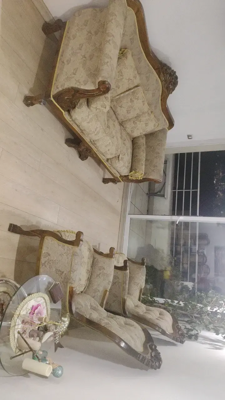 Juego de sillones vintage tapizados en tela floral - 2