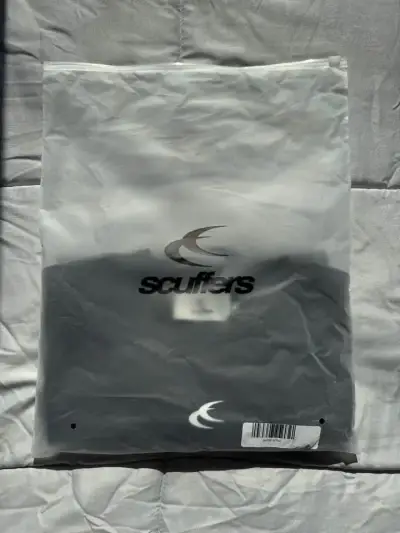 Calvin Black Top original de Scuffers - miniatura 5