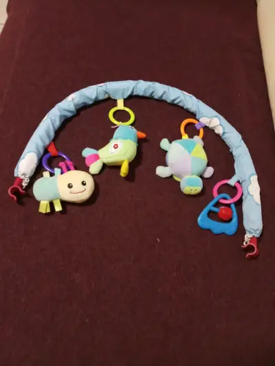 Silla mecedora para bebé con juguetes colgantes - miniatura 4