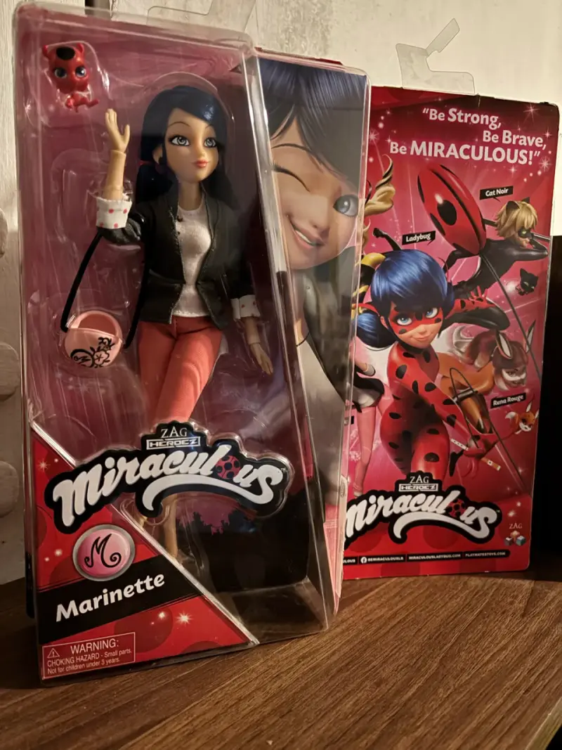 Muñeca Marinette de Miraculous con Accesorios