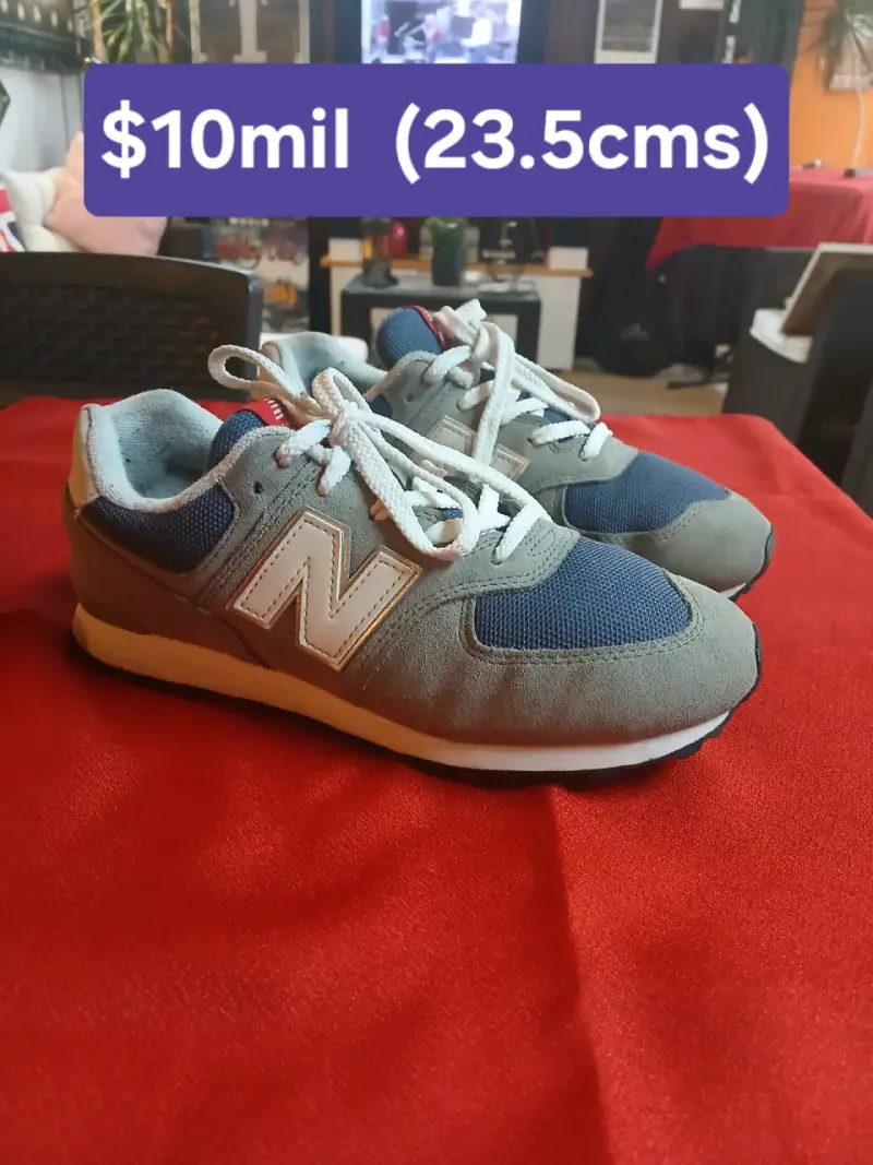 Zapatillas deportivas New Balance gris y azul - 1