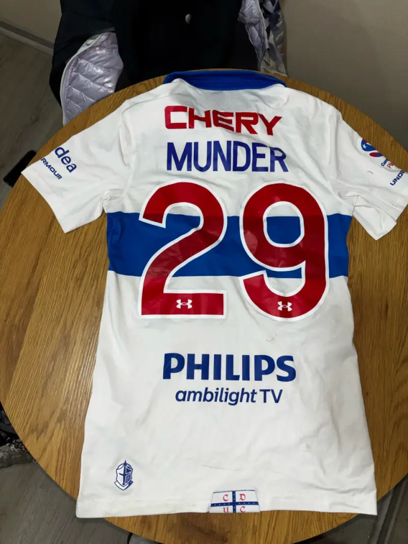Camiseta Firmada Universidad Católica 2022 - 2
