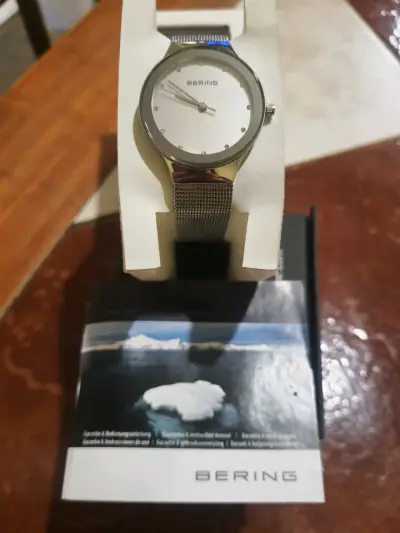 Reloj Bering de acero inoxidable para mujer - miniatura 3