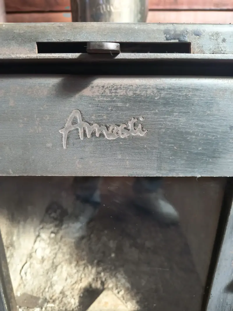 Estufa a leña Amesti en buen estado - 6
