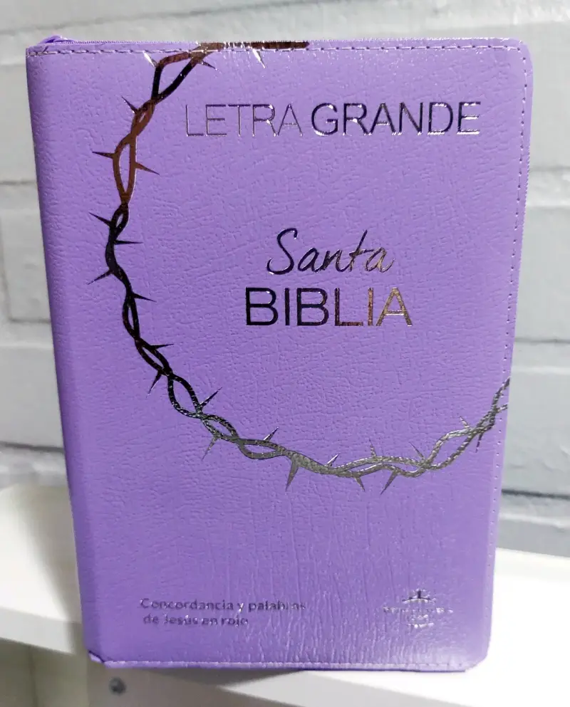 Biblia Letra Grande Morada con Cierre - 2