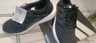 Zapatillas deportivas negras Adidas para hombre - miniatura 3