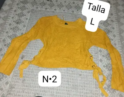Lote de sweaters y poleras en varios colores - miniatura 2