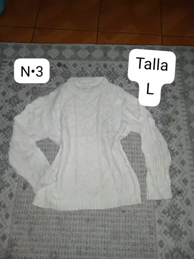 Lote de sweaters y poleras en varios colores - miniatura 3