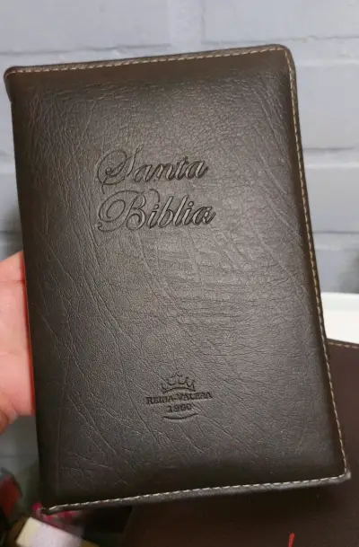 Santa Biblia Reina-Valera 1960 con Cierre - miniatura 2