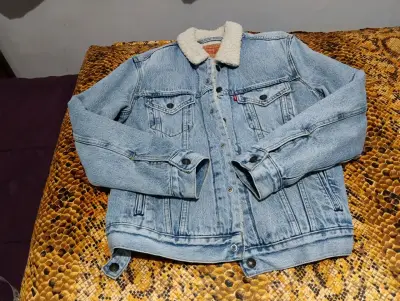 Chaqueta de mezclilla Levi's con forro de borrego - miniatura 1