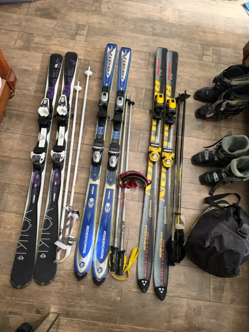 Lote de Ski Fischer y Rossignol con botas y baston - 4