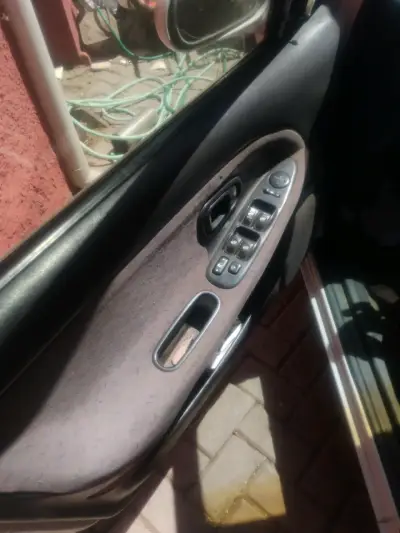 Auto Hyundai usado en buen estado - miniatura 1