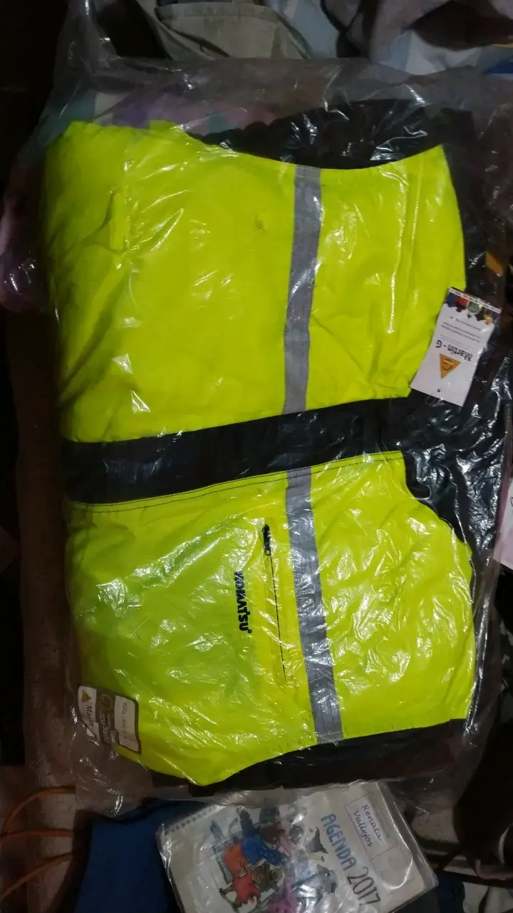Chaqueta reflectante amarilla Komatsu