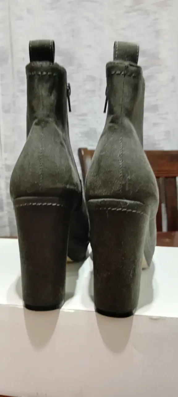 Botines de tacón alto color gris oscuro - 1