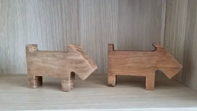Decoración de madera en forma de perro - miniatura 2
