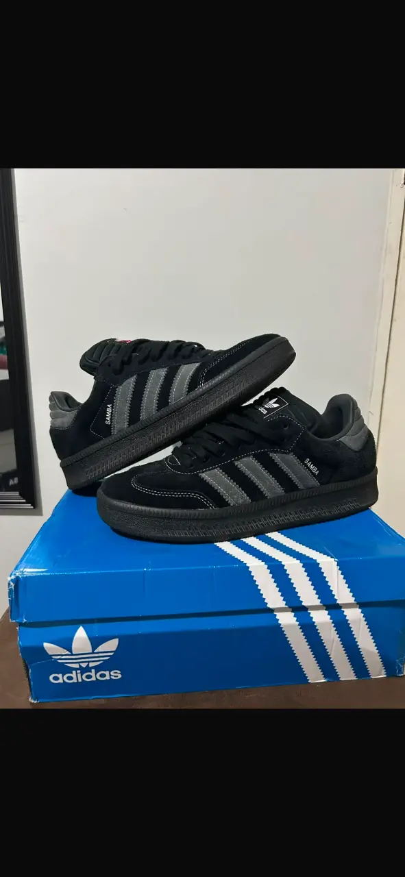 Zapatillas Adidas Samba negras en buen estado - 1
