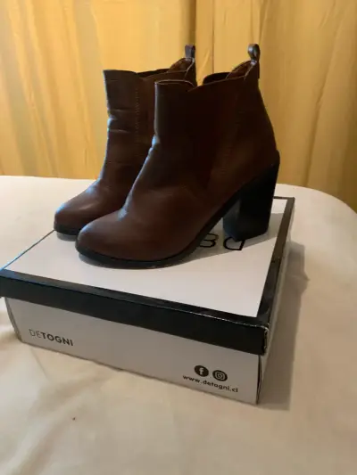 Botines de cuero marrón con tacón - miniatura 1