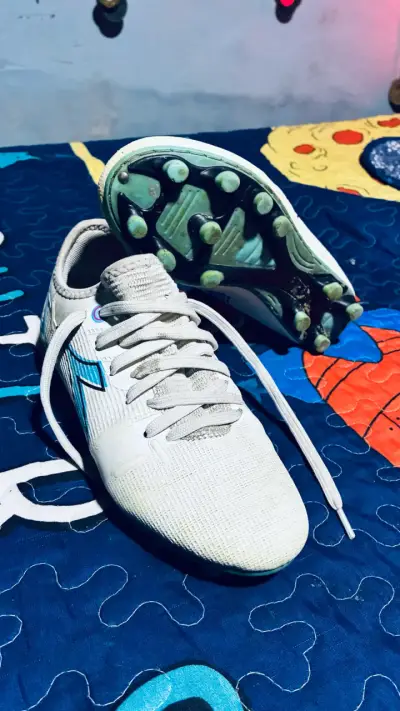 Zapatillas de fútbol Diadora - miniatura 1
