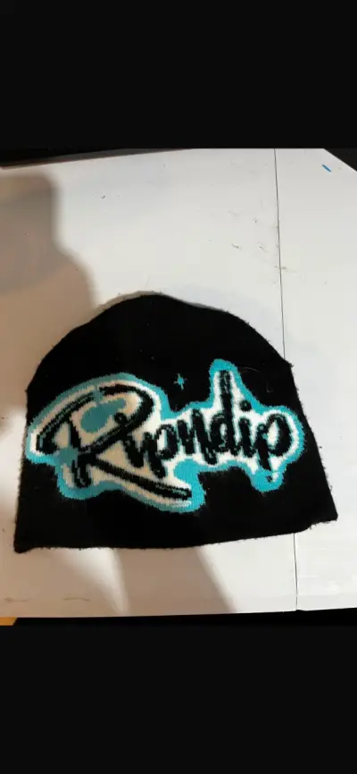 Gorro de lana Ripndip negro con diseño - miniatura 1
