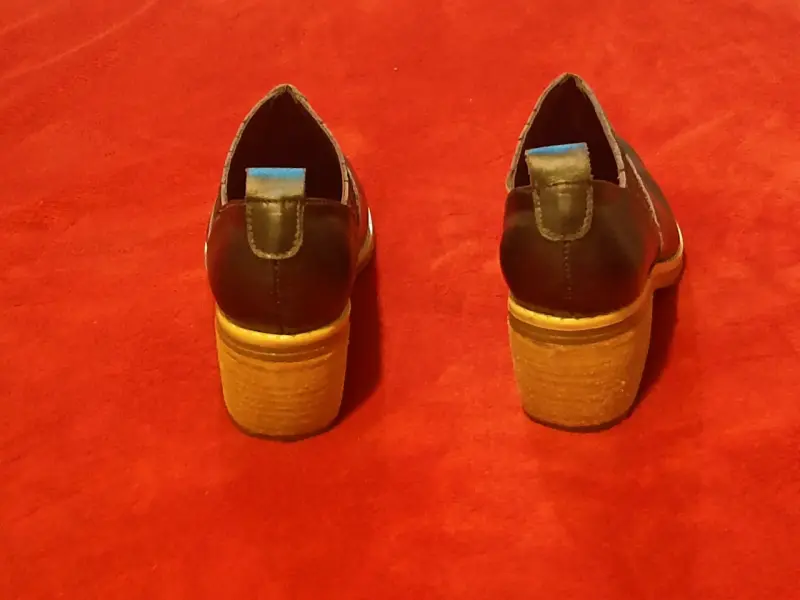 Botines de cuero negros con tacón grueso - 3