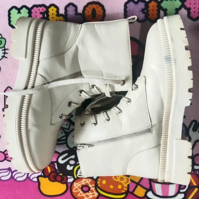 Botas blancas con cierre lateral y cordones - 3