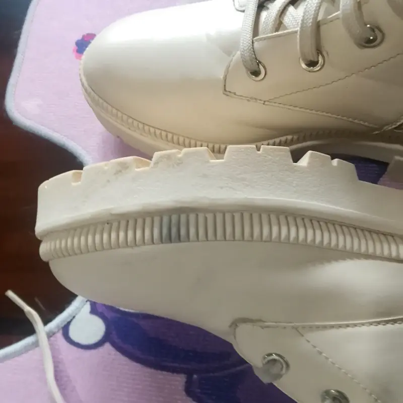 Botas blancas con cierre lateral y cordones - 4