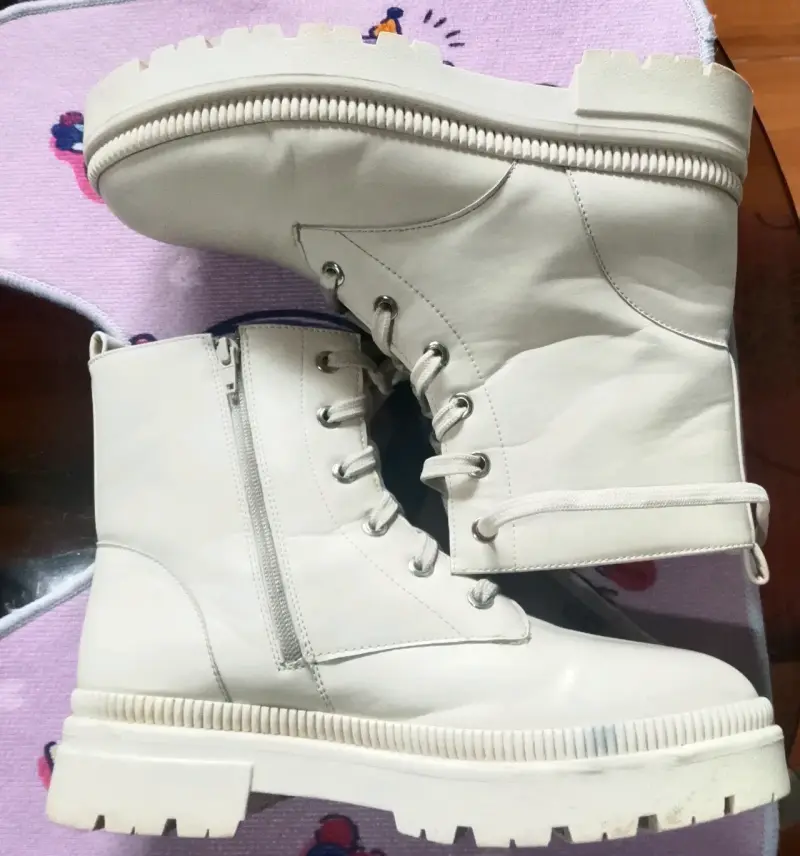 Botas blancas con cierre lateral y cordones - 6