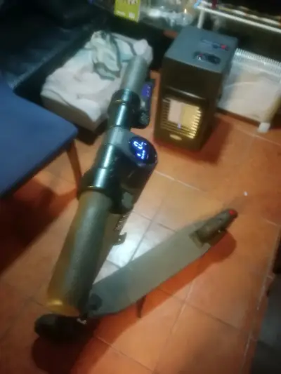 Scooter eléctrico Ninebot con pantalla digital - miniatura 1