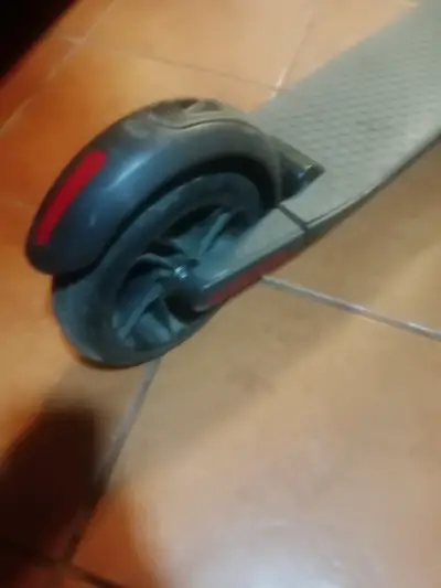 Scooter eléctrico Ninebot con pantalla digital - miniatura 2