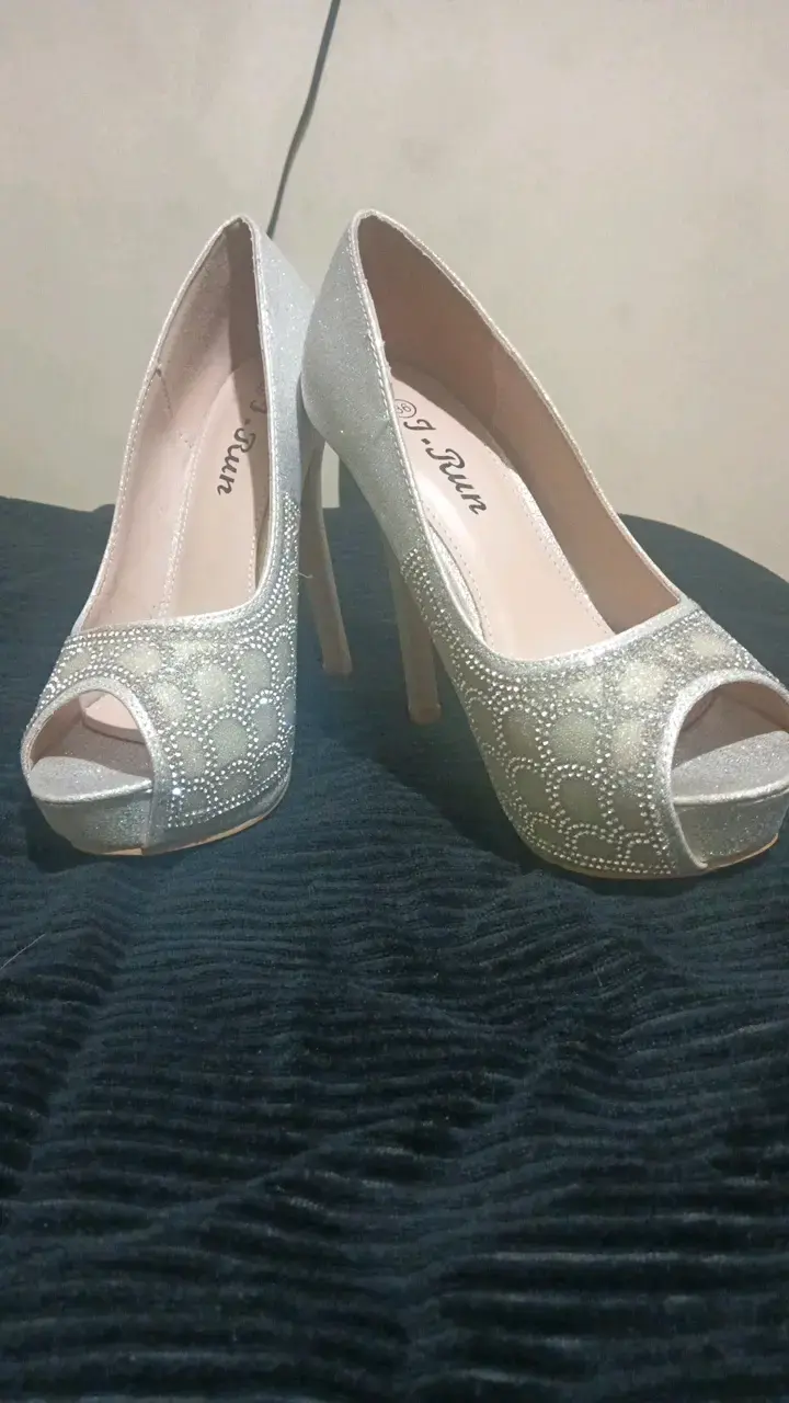 Zapatos de Tacón Plateados con Brillantes J-Run - 1