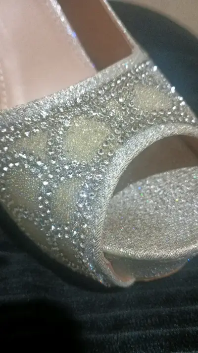 Zapatos de Tacón Plateados con Brillantes J-Run - miniatura 2