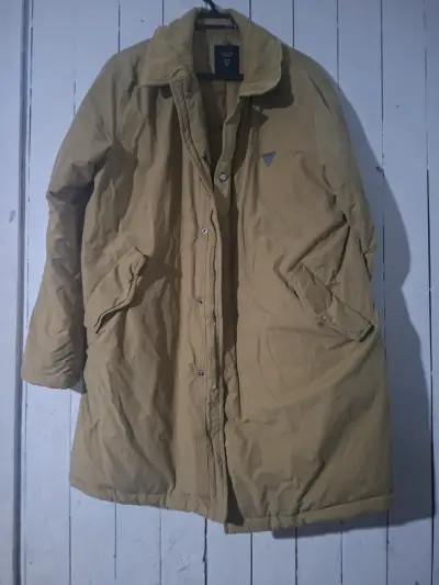 Abrigo largo Guess beige con forro acolchado - miniatura 1