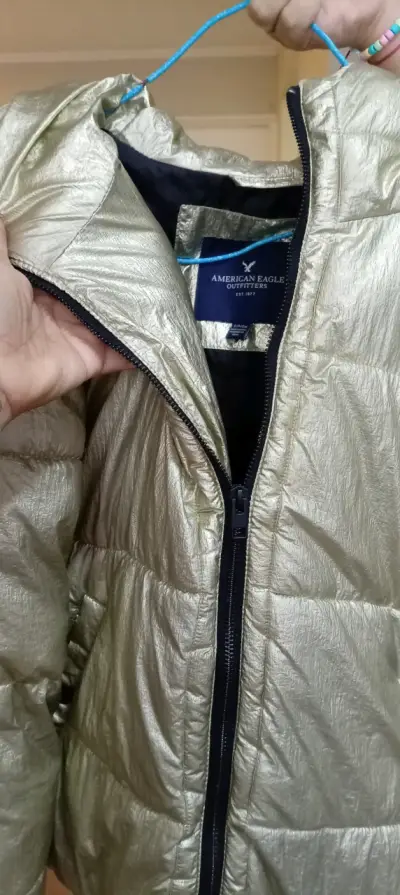 Chaqueta acolchada dorada American Eagle - miniatura 2