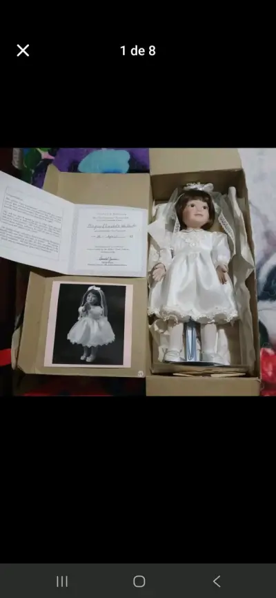 Muñeca de porcelana con certificado - miniatura 1